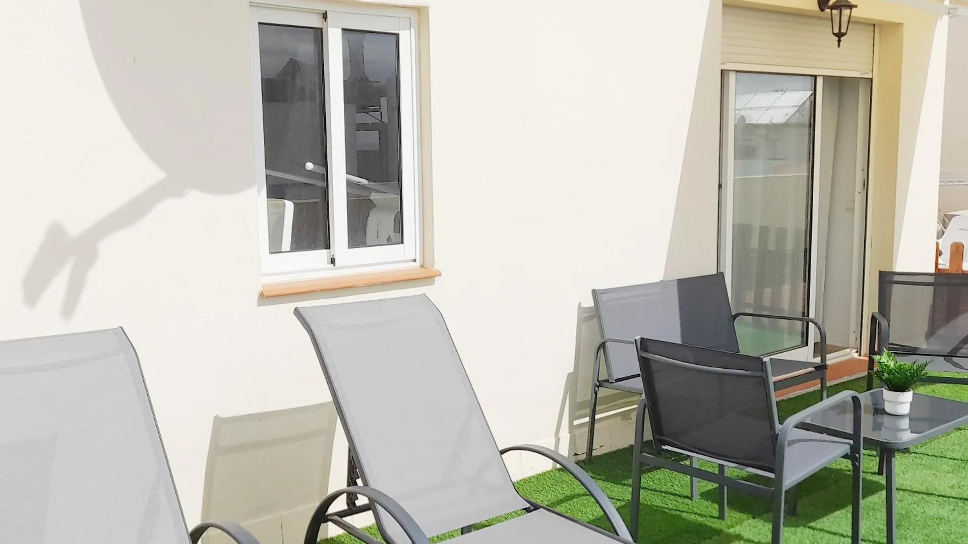 Apartamentos Vicenta Playa Carihuela Torremolinos Spain