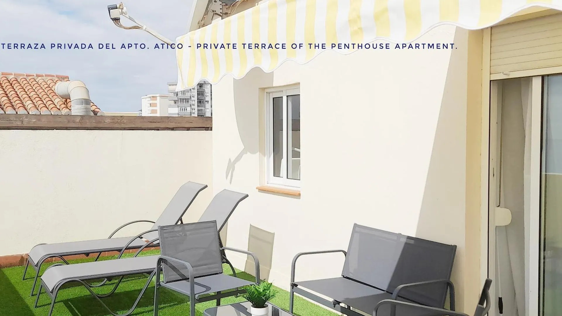 Apartamentos Vicenta Playa Carihuela location